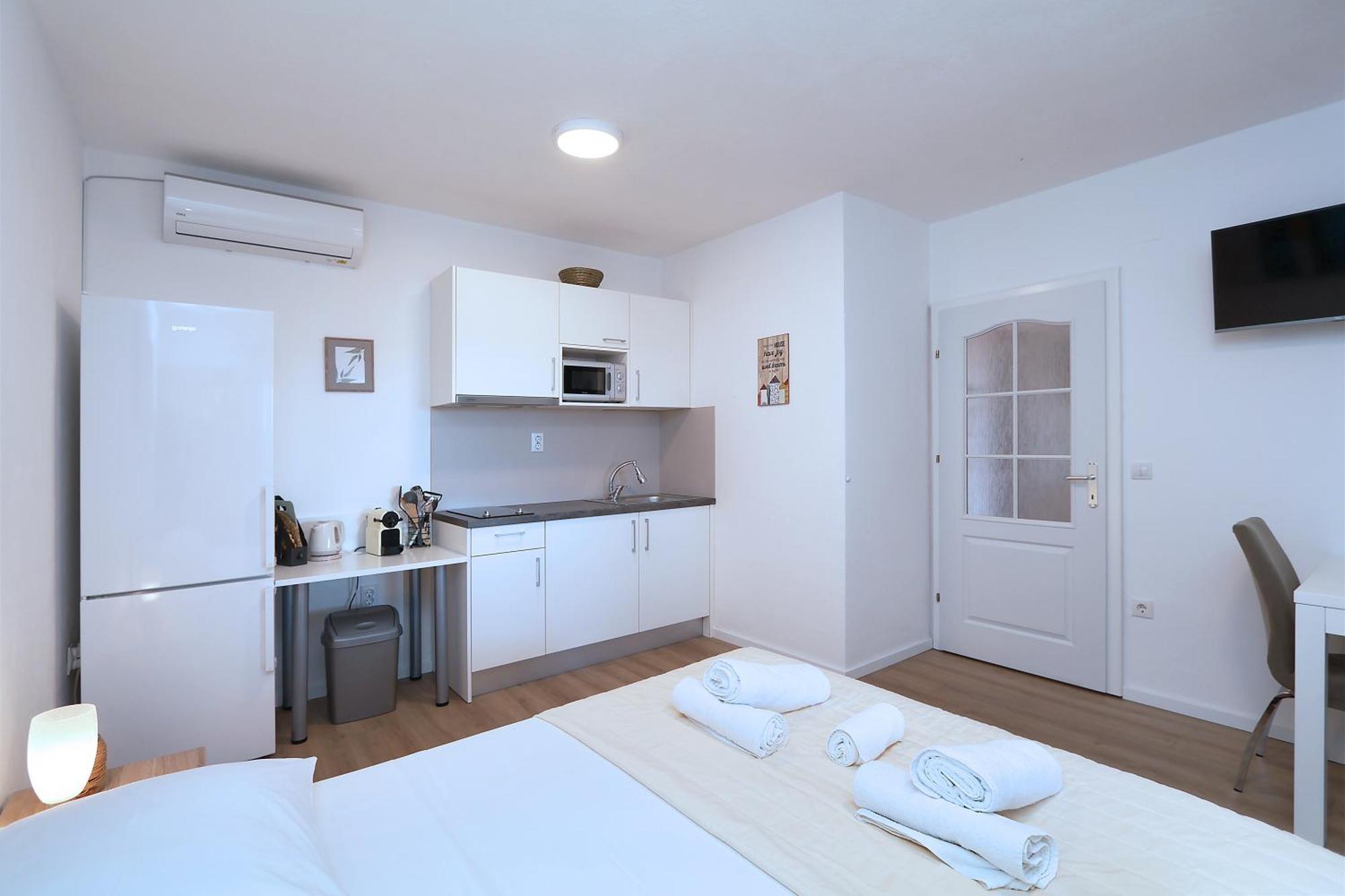 Apartments Lada Makarska Exterior photo
